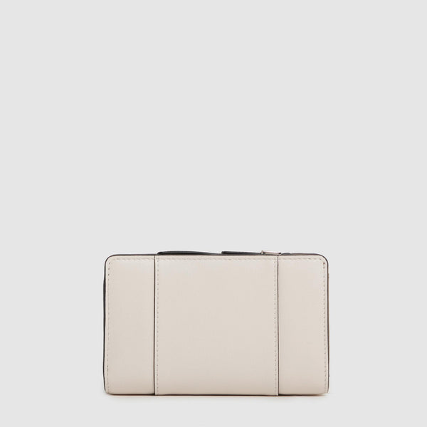 Women’s bifold wallet