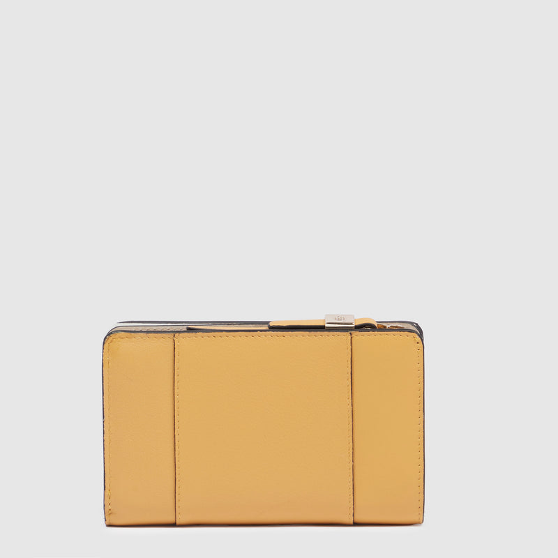 Women’s bifold wallet