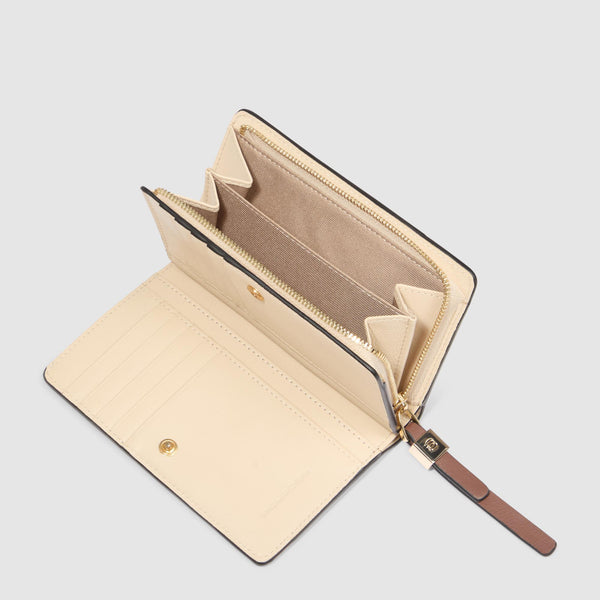 Women’s bifold wallet