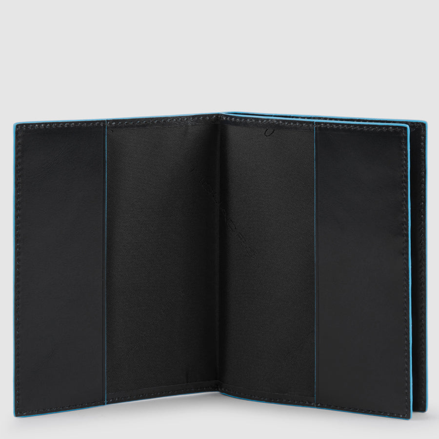 Porta passaporto in poliestere con scomparti carte e protezione RFID Porta passaporto in poliestere con scomparti carte e protezione RFID
