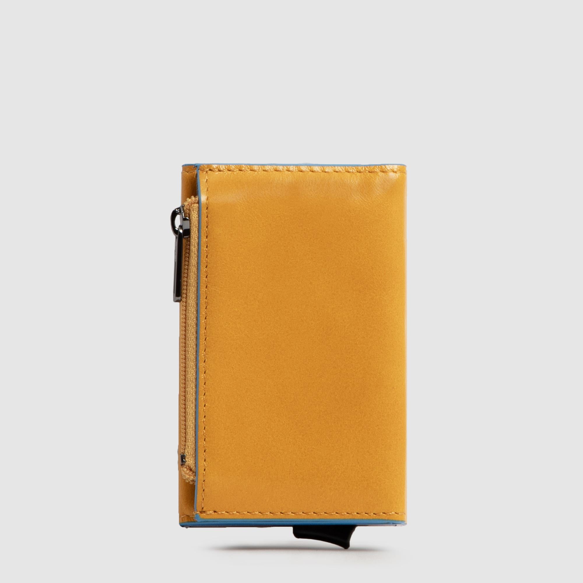 PIQUADRO Portacarte Automatico Atlas Uomo – In Metallo E Pelle Gialla, Con Protezione RFID, 2 Scomparti E Fessura, Dimensioni 10x6,5x2 Cm