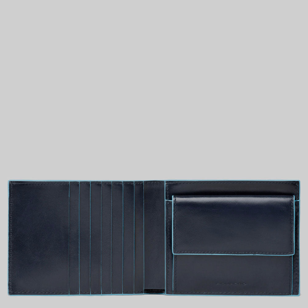 Men’s wallet with coin case and credit card slots