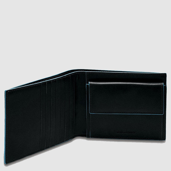 Men’s wallet with coin case and credit card slots