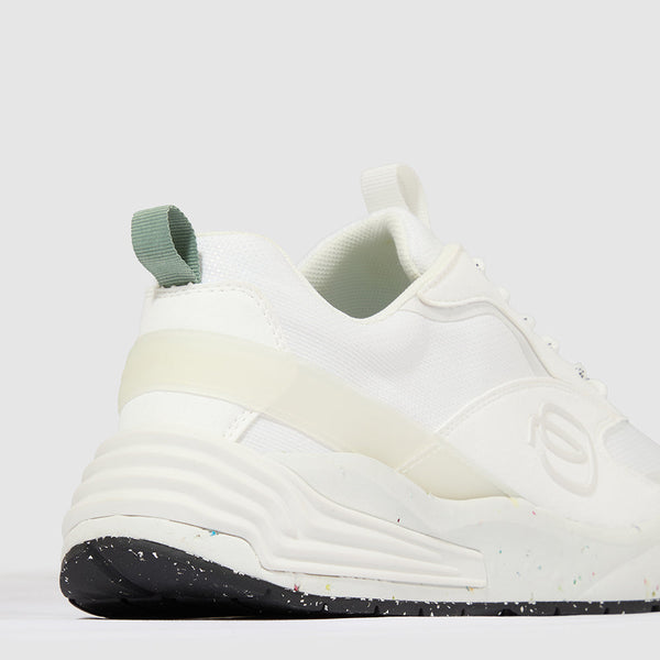 Sneakers aus recycled Material 
