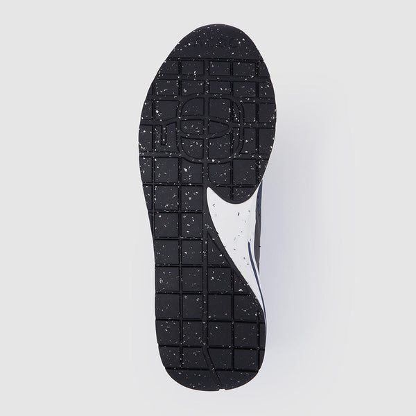 Sneakers in recycled materials