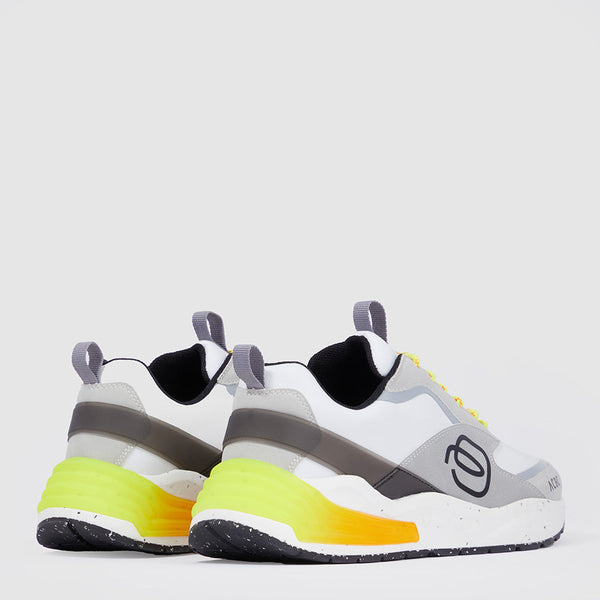 Sneakers in materiale riciclato