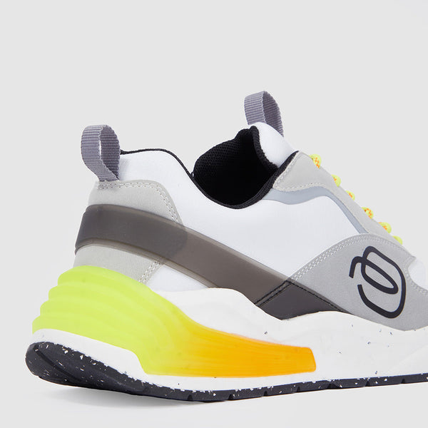 Sneakers in materiale riciclato