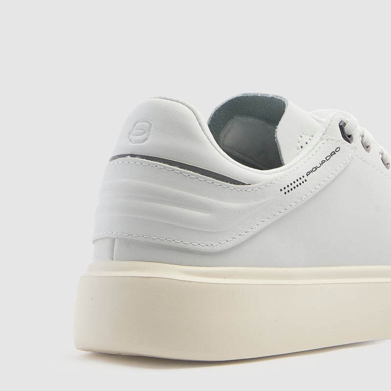 Men’s leather sneakers with ergonomic insole