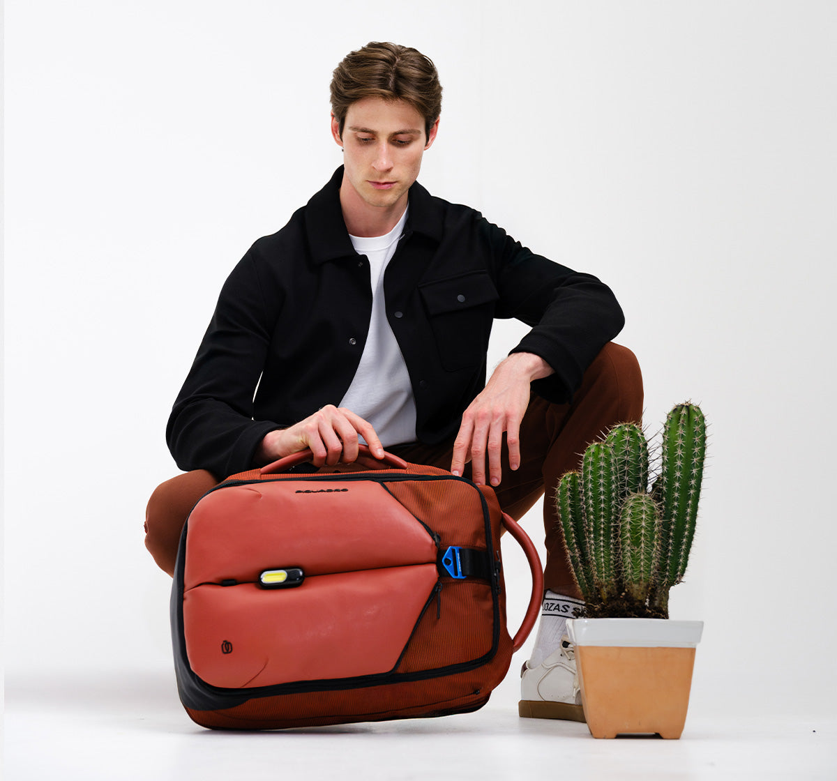 Small Leather Goods | Shop Piquadro